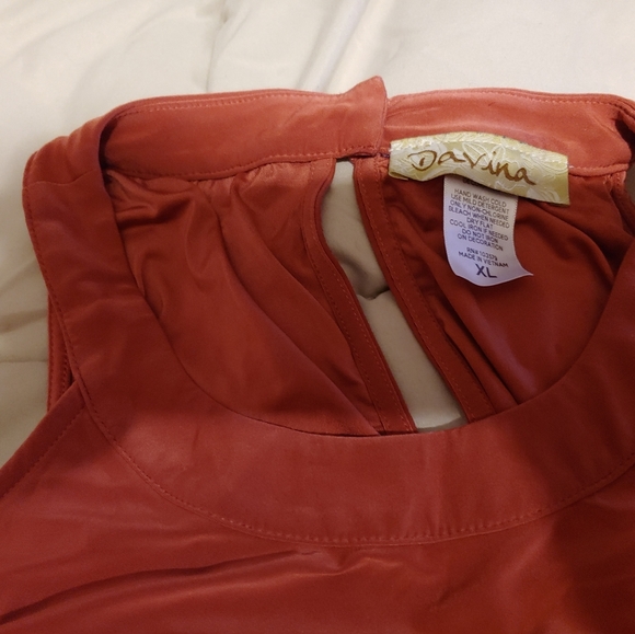 Top - Picture 2 of 2